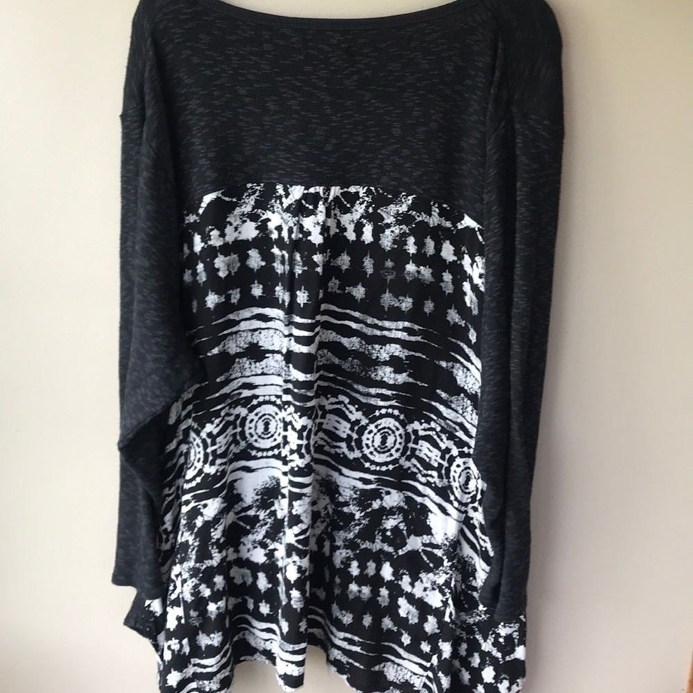 Ladies shirt - Picture 2 of 3